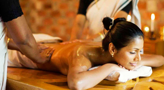 Ajurvédska celotelová olejová masáž + indická masáž hlavy a tváre Champi v trvaní 80 minút za 25,60€