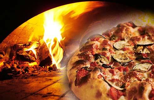 Potešte svoje chuťové poháriky chrumkavou pizzou v reštaurácii Rechobot! Pizza podľa vlastného výberu teraz len za 1,79 €!