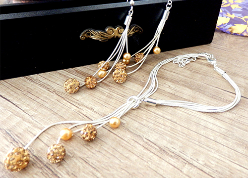Set šperkov - visiace náušnice, náramok a náhrdelník, farba zlatá