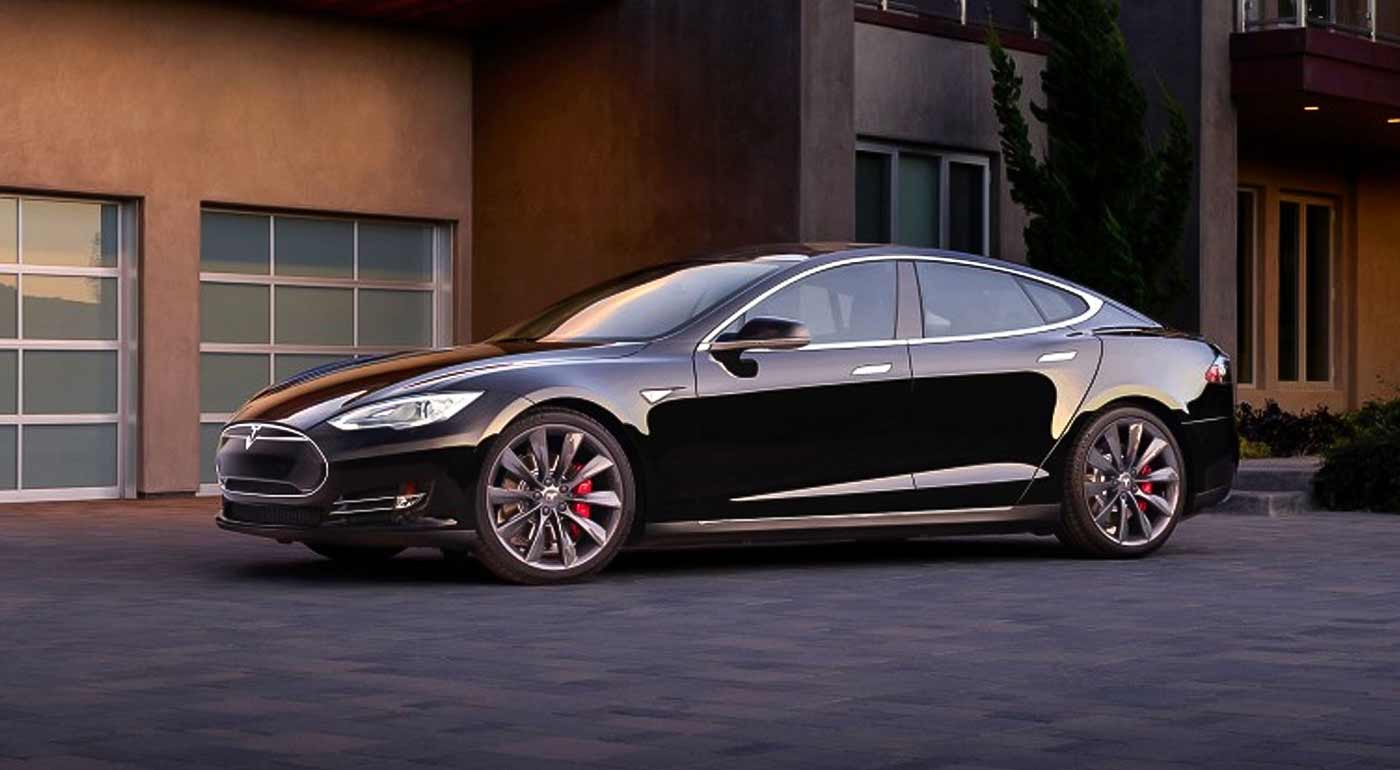 Zážitok na 4 kolesách: Jazda na luxusnom elektromobile Tesla S P85+
