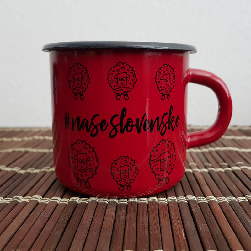 Smaltovaný hrnček Ovečky cestovateľky (300 ml) - červený