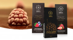 Chrumkavé lyofilizované ovocie v mliečnej a horkej belgickej čokoláde značky BRIX