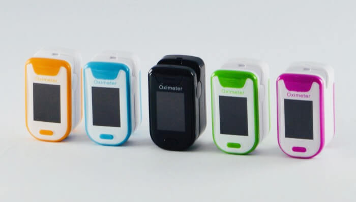 Pulzný oximeter na meranie hladiny kyslíka v organizme