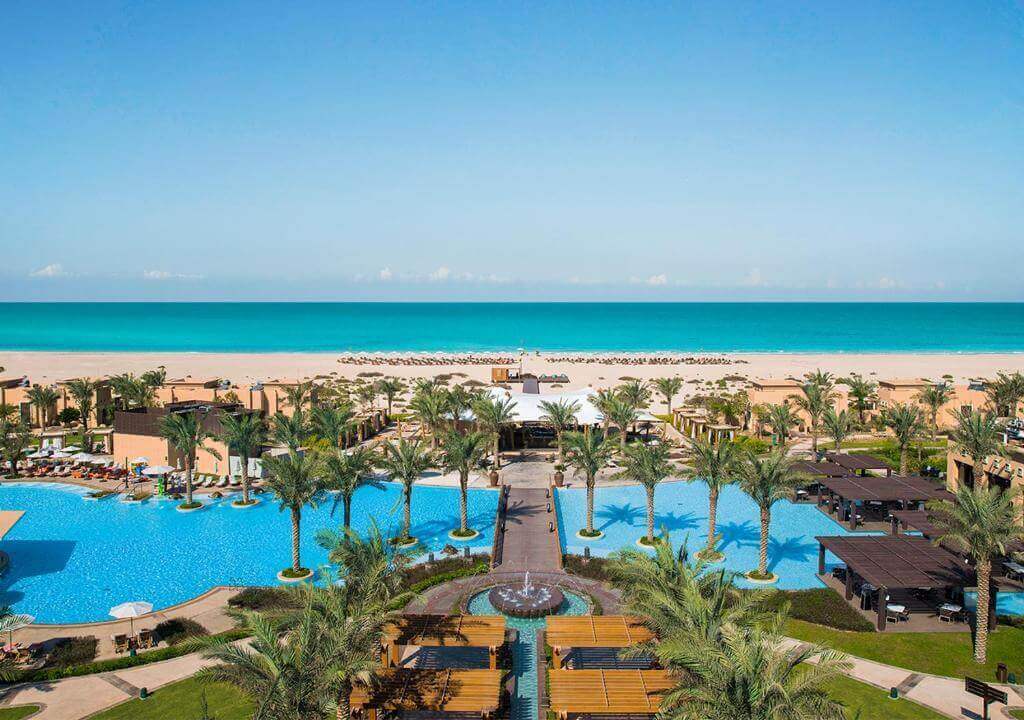 Luxusný Fit Camp v 5* hoteli Saadiyat Rotana resort & Villass Luciou Babony v Abu Dhabi
