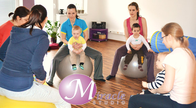 Mesačný kurz detského cvičenia - Cvičenie pre mamičky s deťmi, Hráme sa na zvieratká a Baby gymnastika.