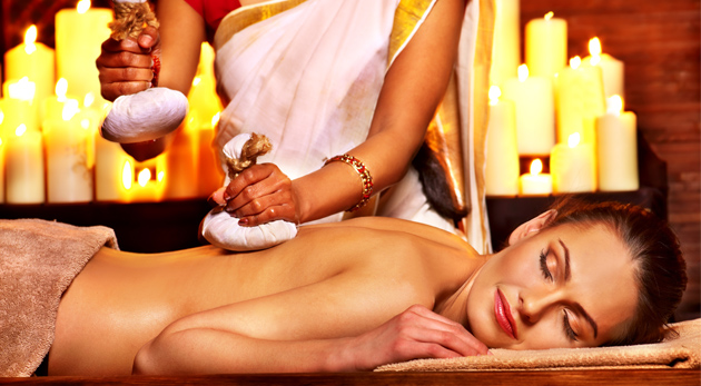 Ajurvédska celotelová olejová masáž + indická masáž hlavy a tváre Champi v trvaní 80 minút pre 1 osobu za 25,60€