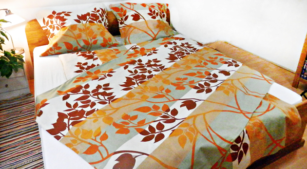 Bavlnený set posteľnej bielizne (2 ks obliečok na vankúš, 2 ks obliečok na paplón) - vzor 2: s listami s oranžovým akcentom za 17,90 €