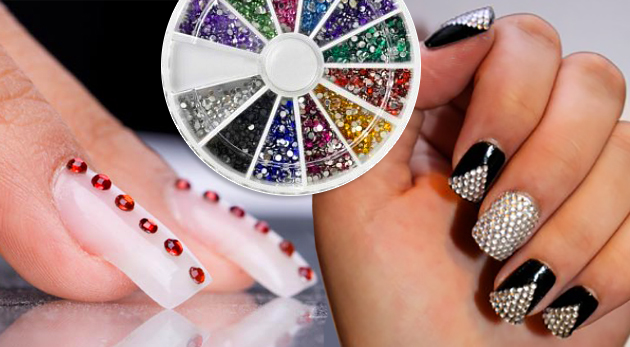 Farebné lesklé zdobiace kamienky na nechty v 12 farbách v kruhovej krabičke